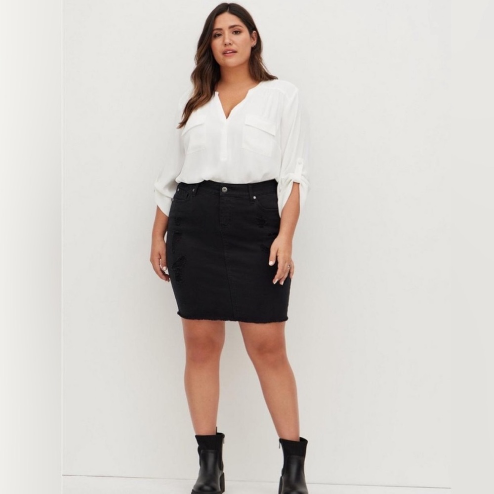 Torrid black denim skirt